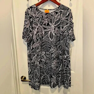 Women's Black Leaf Puff Print Trapeze Short T-Shirt Dress Size LP NWT MRSP $69
